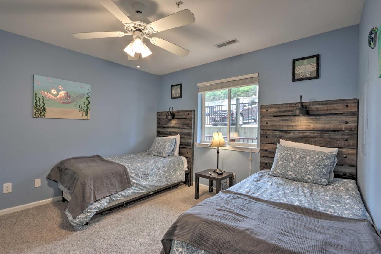 The Lake Escape With Balcony And Pool Access! Camdenton Luaran gambar
